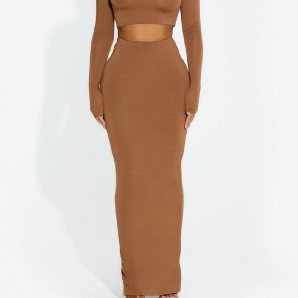 Naked Wardrobe Bossy Fit Maxi Skirt in Brown Sugar size M
